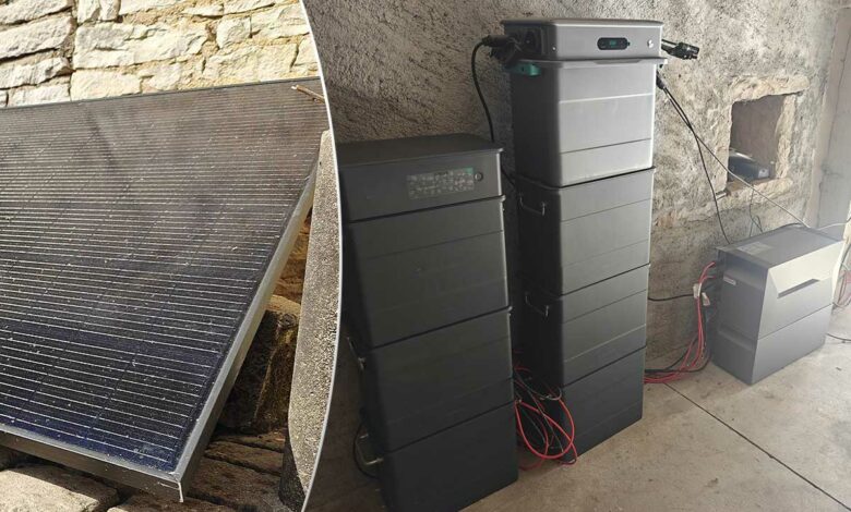 Panneaux solaires et batteries résidentielles.