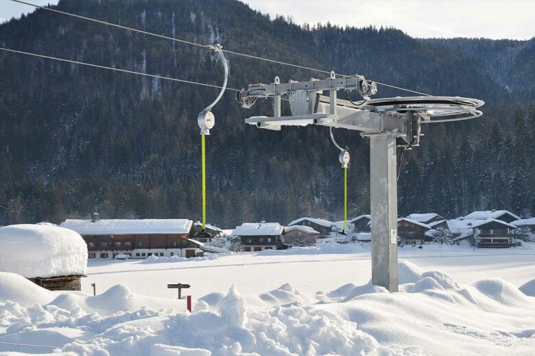 Une remontée mécanique de montagne.
