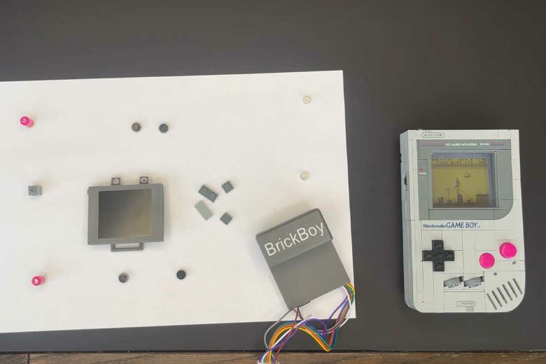 Le kit BrickBoy prêt à être assemblé.