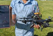 Un ado et son invention, un drone capable de détecter les tornades.