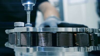 Montage du moteur électrique YASA.