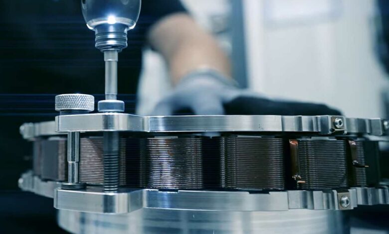 Montage du moteur électrique YASA.