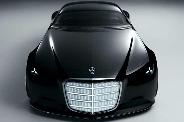 La Mercedes Vision Iconic et sa peinture solaire.