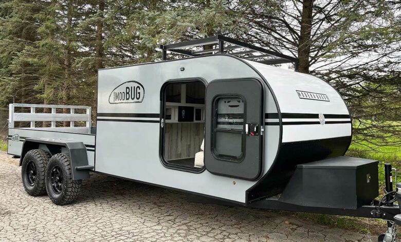 Modern Buggy combine une caravane et une remorque.