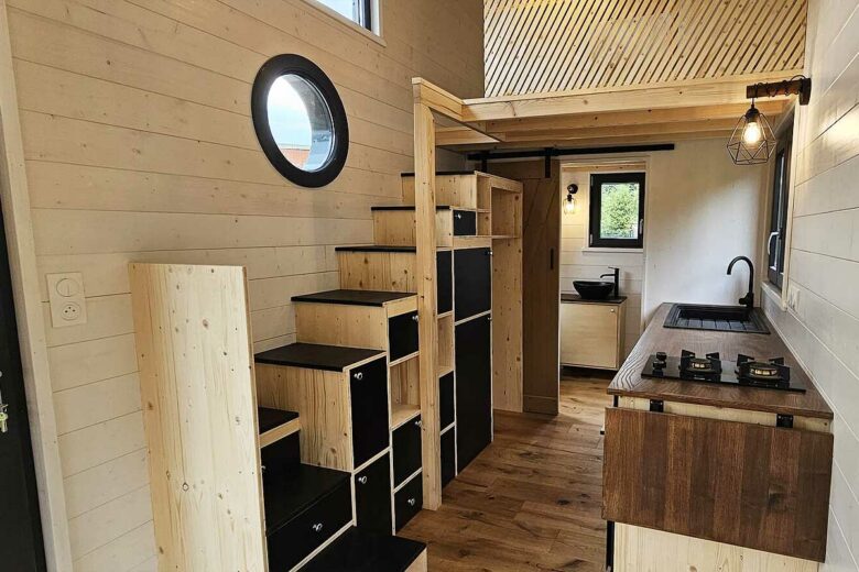 L'intérieur de la tiny house.