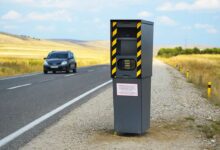 Un radar pour flasher les excès de vitesse.