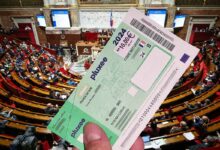 Un ticket restaurant devant l'Assemblée nationale.