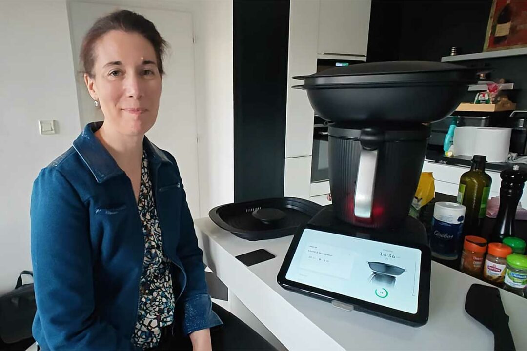 Une conseillère Thermomix à domicile.