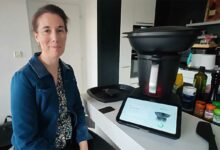 Une conseillère Thermomix à domicile.