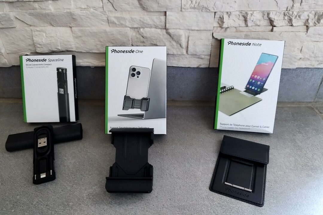PhoneSide déballé : tous les accessoires prêts à simplifier vos réunions et vos déplacements.