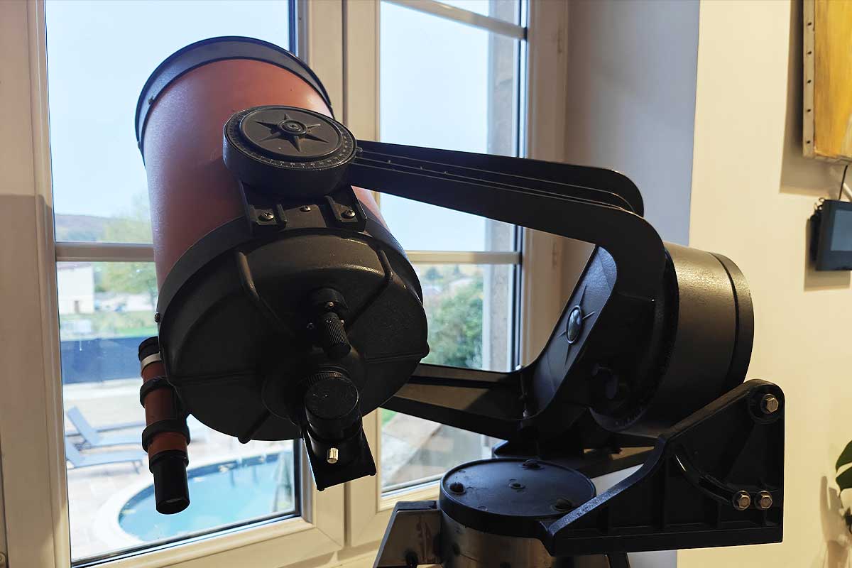 Un télescope dans un logement.