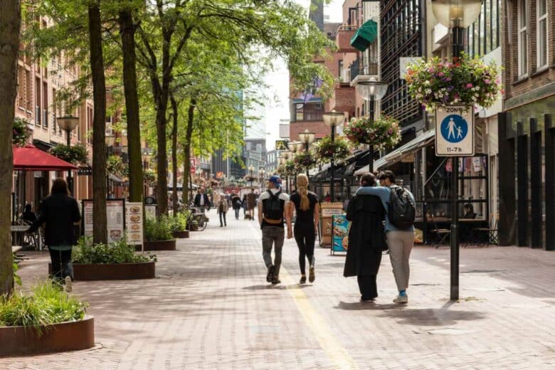 Une rue piétonne.