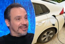 Alexandre Astier s'exprime à propos des voitures électriques.