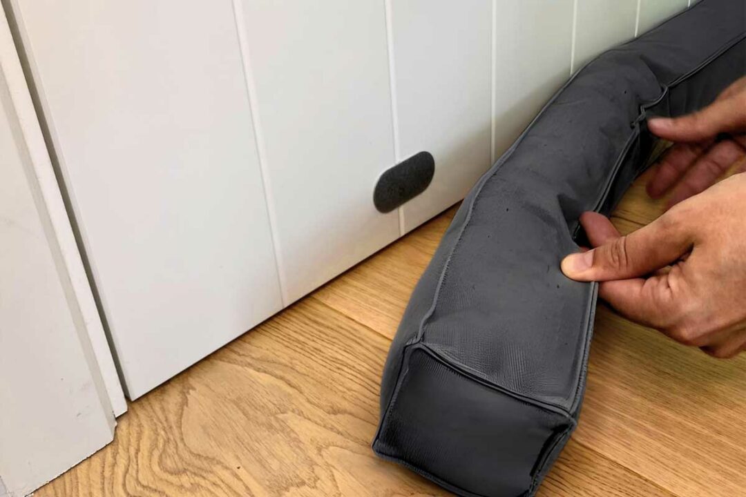 Un boudin de porte magnétique.