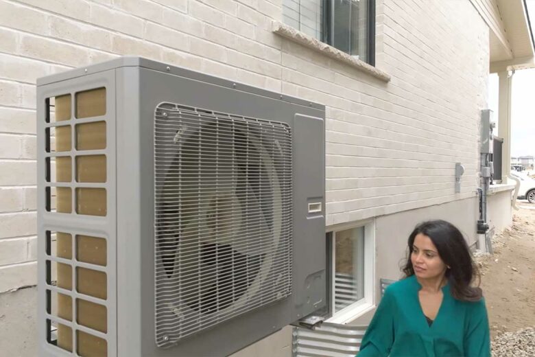 Inspection de la pompe à chaleur par Shafquat Rana.