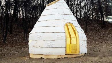 Une maison en panneaux de mycelium.