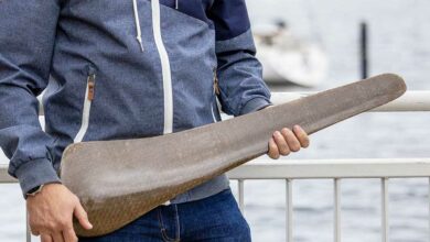 Une pale d'éolienne en lin et bois de paulownia.