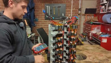 Un youtubeur fabrique une batterie résidentielle.