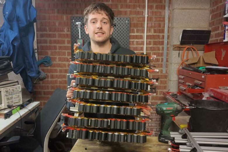 Un youtubeur et sa batterie DIY.