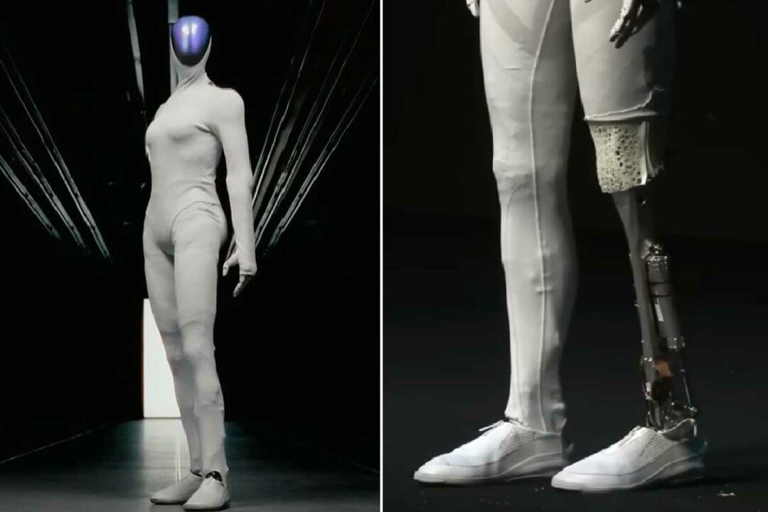 Le robot humanoïde IRON lors d'une démonstration. Crédit photo : XPENG (capture d'écran vidéo YouTube)