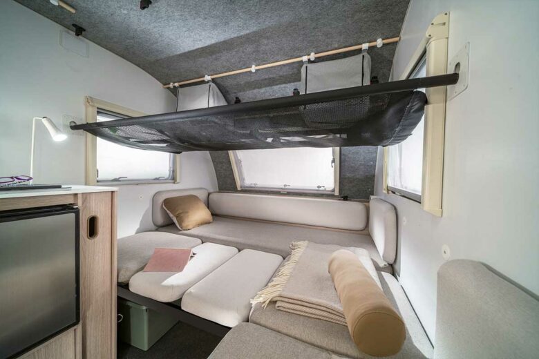 Un couchage 2+1 avec un lit hamac.