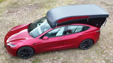 Une tente de toit pour la Tesla model 3.