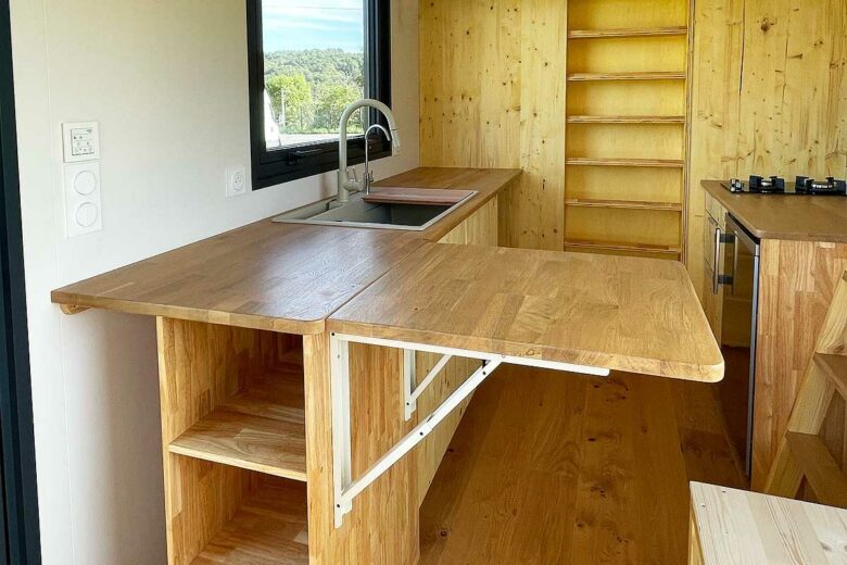 La partie cuisine de la tiny house.