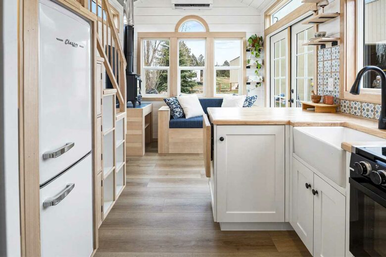 Vue sur la pièce à vivre.