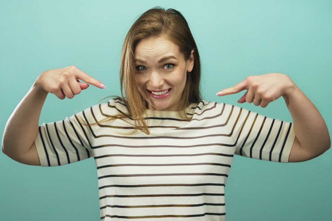 Certaines personnes se trompent de prénom car ces personnes se trouvent dans le même «t iroir de mémoire ».