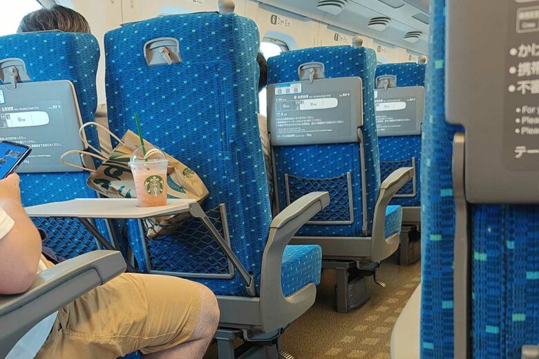 L'intérieur d'un train au Japon.