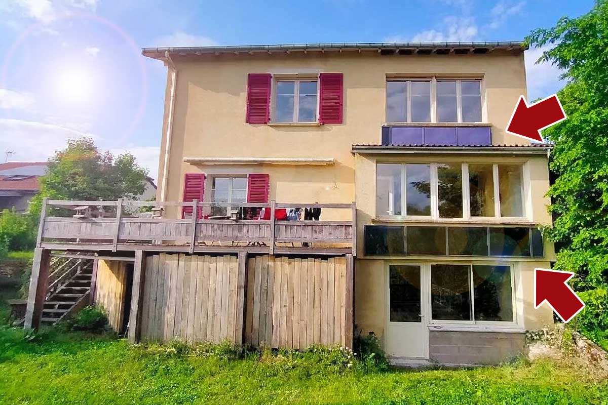 7 panneaux aérothermiques installés sur une façade.