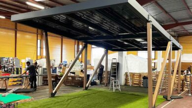 Un carport solaire spécialement conçu pour un camping-car.