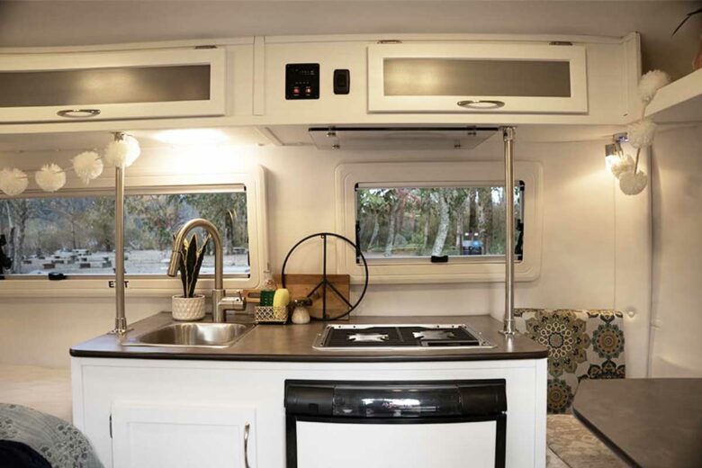 La cuisine de la caravane.