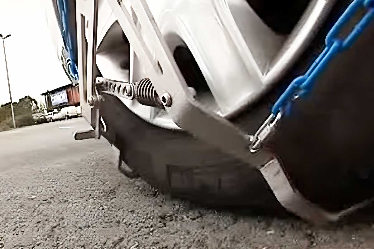 L'invention de chaines à neige à installation rapide qui restera au stade de prototype.