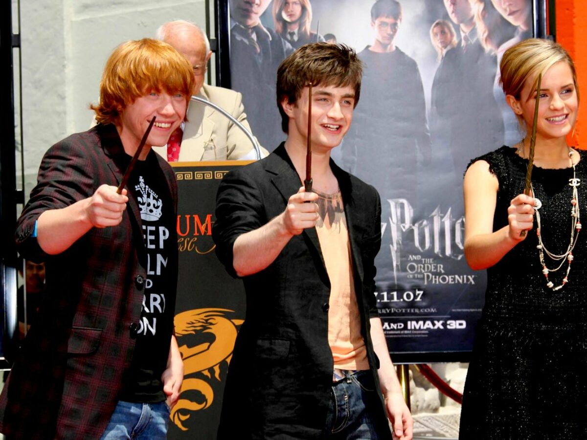 Quel âge A Harry Potter En 2022 Chris Columbus (Gremlins, Les Goonies) veut réaliser une suite d'Harry  Potter, avec les mêmes acteurs ! - NeozOne