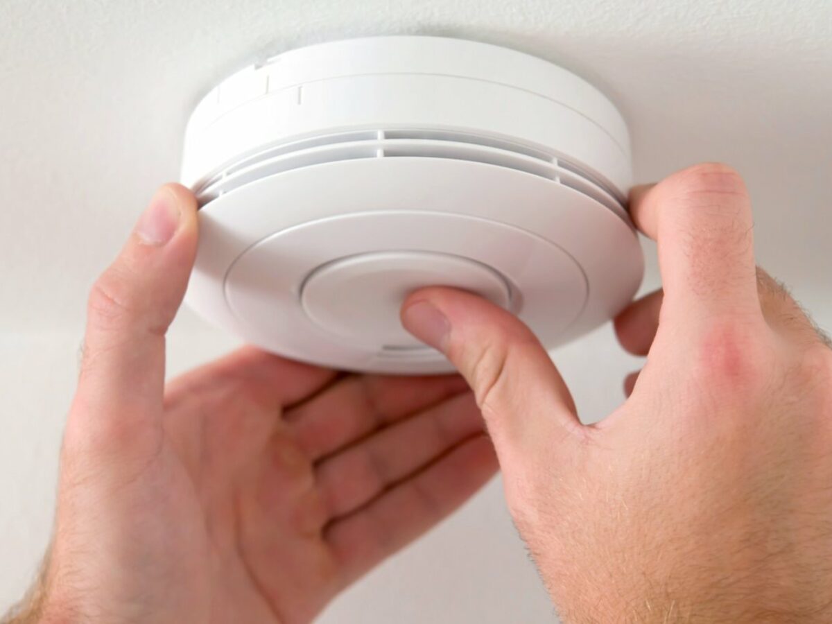 Détecteur De Monoxyde De Carbone Obligatoire Comment et pourquoi installer un détecteur de monoxyde de carbone ? - NeozOne