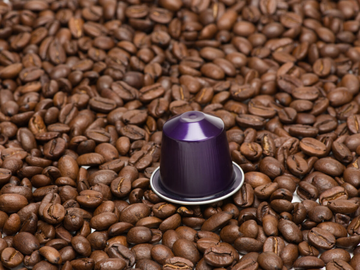 Le café en grains est-il réellement moins cher que le café en dosettes ? -  NeozOne