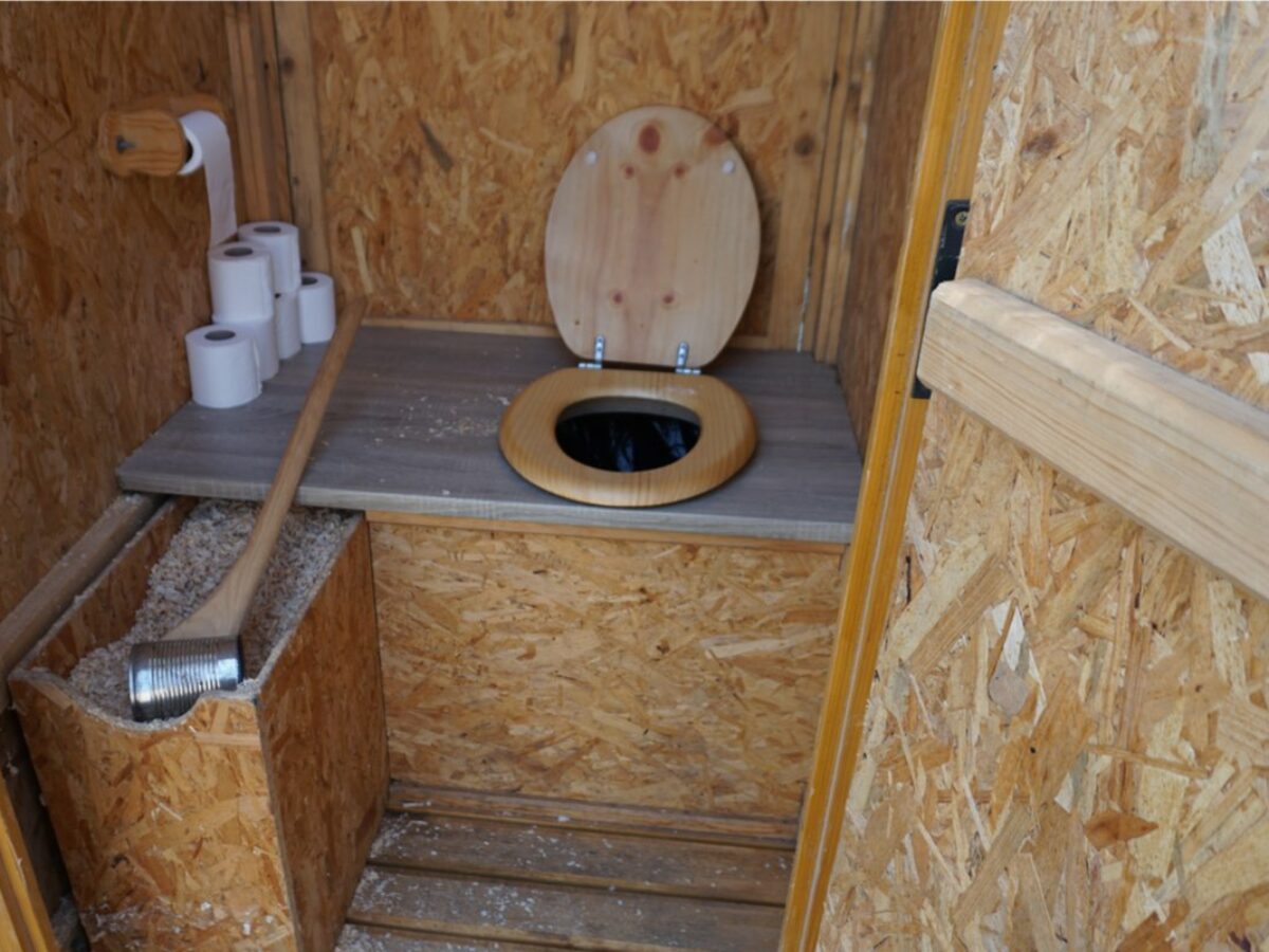 Toilettes sèches : comment ça fonctionne, comment les installer et