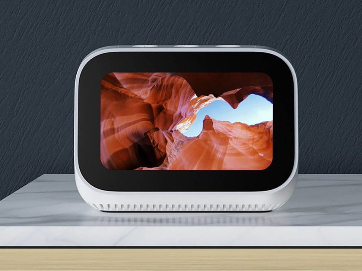 Domotique : Xiaomi lance le Mi Smart Clock, un radio-réveil connecté à  écran tactile très abordable - NeozOne